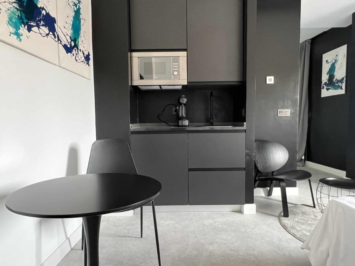 Fiesta Cama Individual Modern & Luxury Apartment Malaga Bagian luar foto