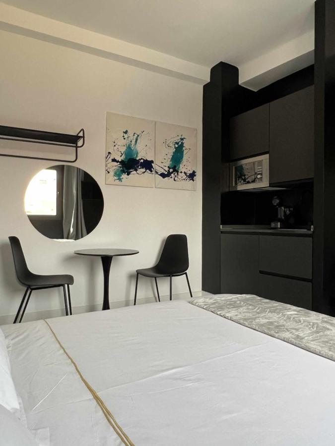 Fiesta Cama Individual Modern & Luxury Apartment Malaga Bagian luar foto